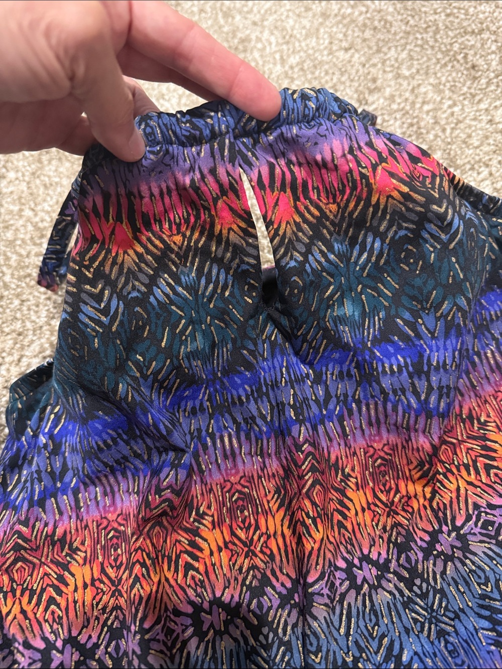 Like New Women’s Tankini Swimsuit Top - Picture 2 of 7